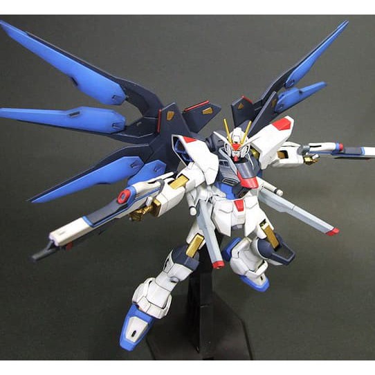 Mã TOYDEC hoàn 20K xu đơn 50K Mô hình lắp ráp HG Strike Freedom kèm đế