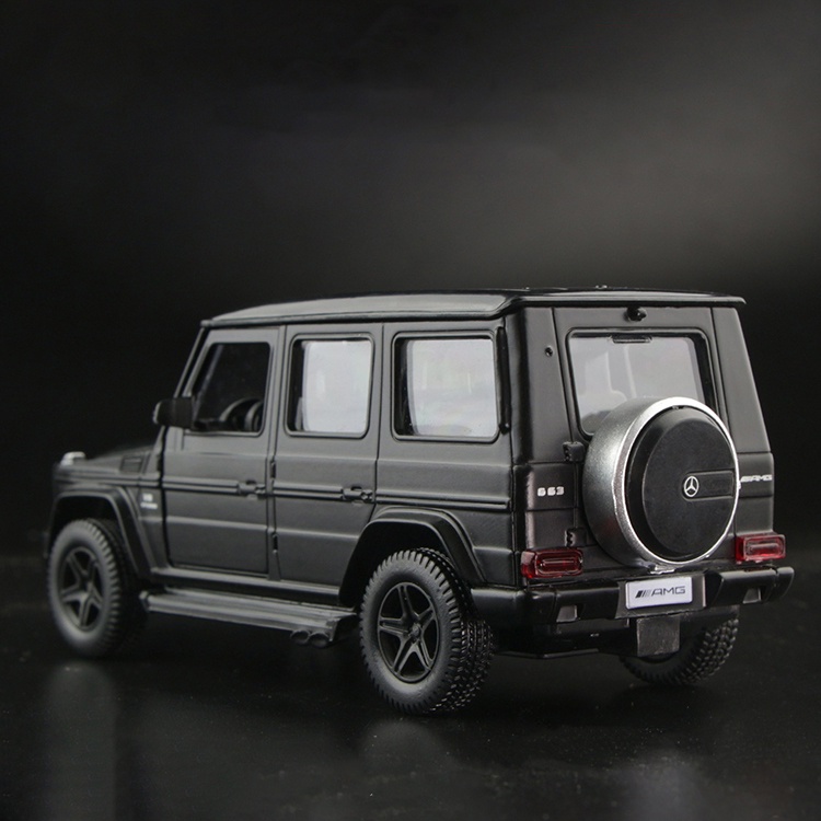 Mô Hình Xe Hơi Màu Đen Bằng Hợp Kim Tỉ Lệ 1:36