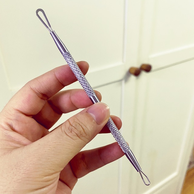 Cây nặn mụn chuyên nghiệp tại Spa.