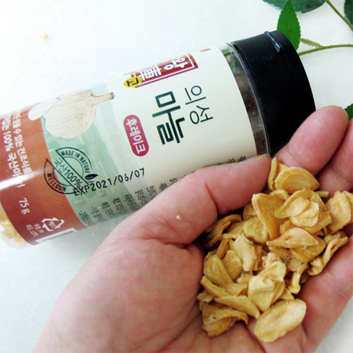 Tỏi Lát Sấy Khô Dried Garlic Flake Hàn Quốc 75g - Emart VN