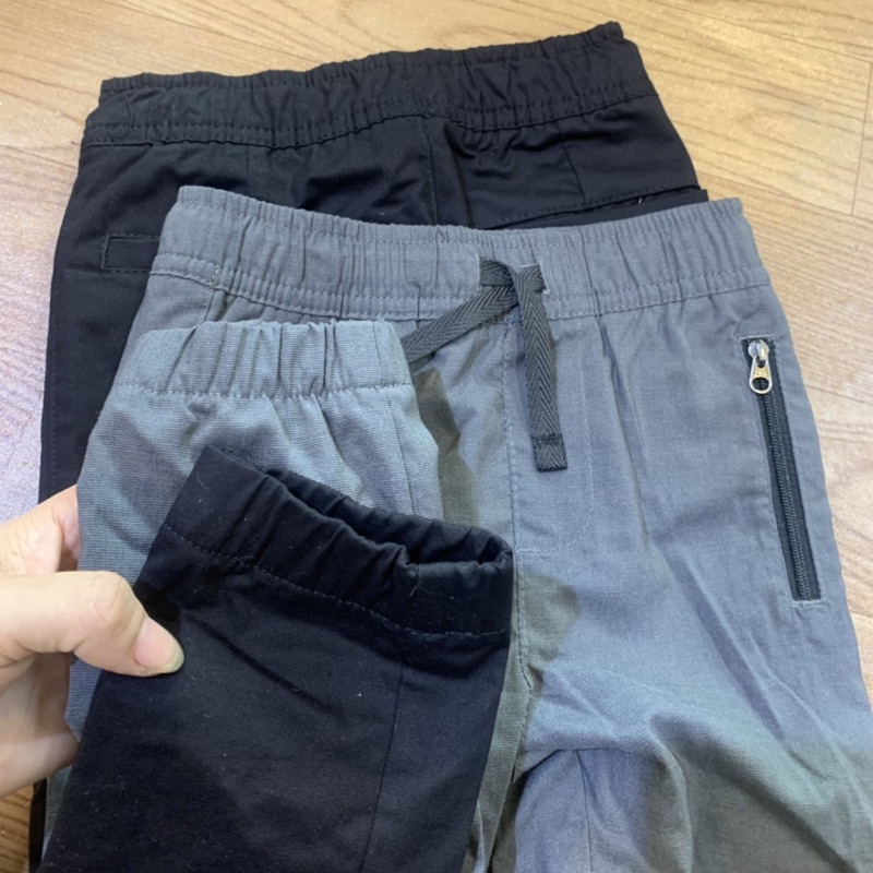 Quần jogger kaki bé trai nhí, trơn, hai màu