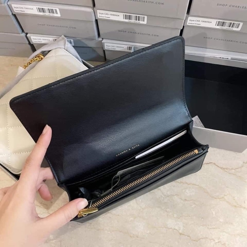 Ví chữ nhật dáng dài Paffuto Chain Handle Quilted - CK6-10680924