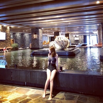 Bikini 1 mảnh cổ yếm ( kèm hình khách mặc)