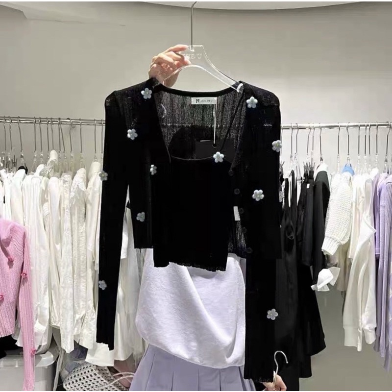 Set áo cặp len hai chi tiết gồm áo hai dây mix cùng cadigan len hoa thêu nổi vintage siêu xinh