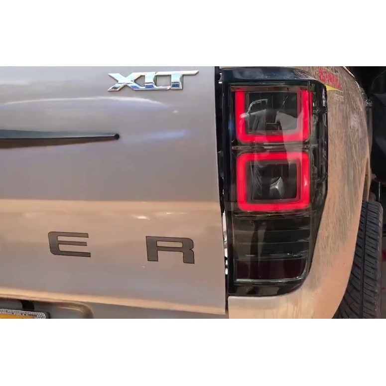 Đèn hậu cho Ford Ranger 2012-2019 mẫu Range rover