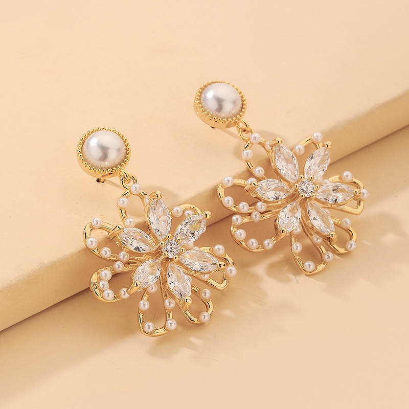 Bông Tai Hình Hoa Đính Ngọc Trai Thời Trang Dân Tộc