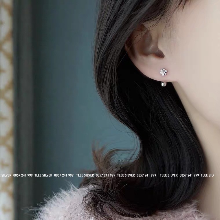 Khuyên tai bạc TLEE chốt vặn dáng cong hình hoa năm cánh dịu dàng TleeJewelry B0151