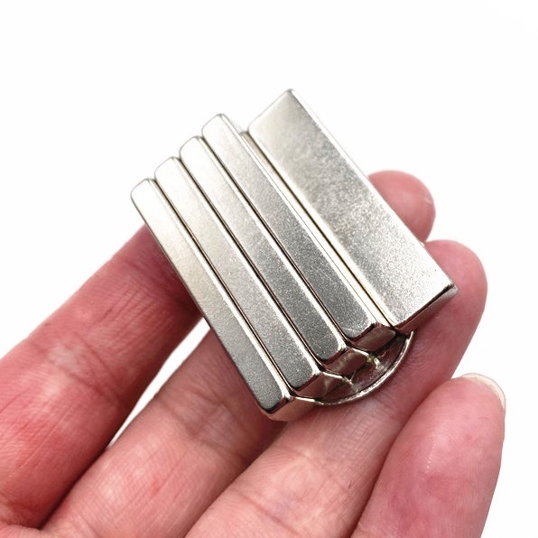 Nam châm đất hiếm 40x10x5mm từ tính mạnh N35