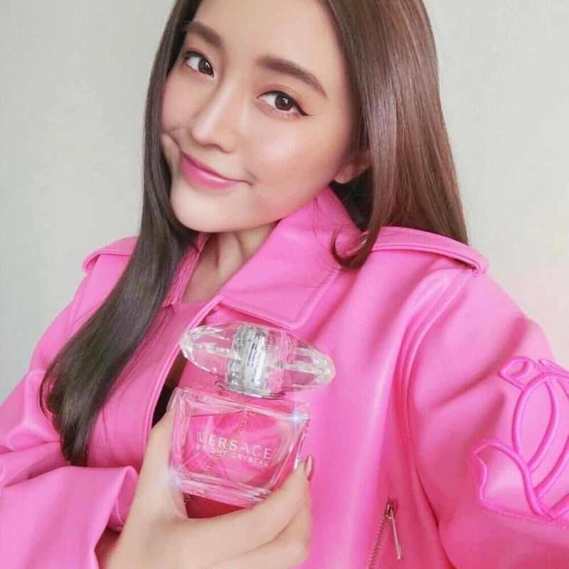 Nước hoa nữ tính, nhẹ nhàng VS Bright Crystal