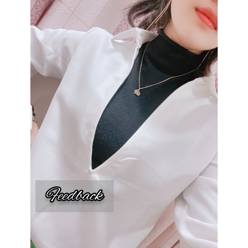Áo sơ mi dài tay cổ chữ V khoét sâu