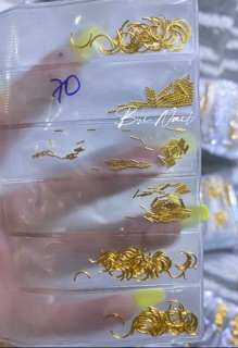 KIM LOẠI TRANG TRÍ MÓNG