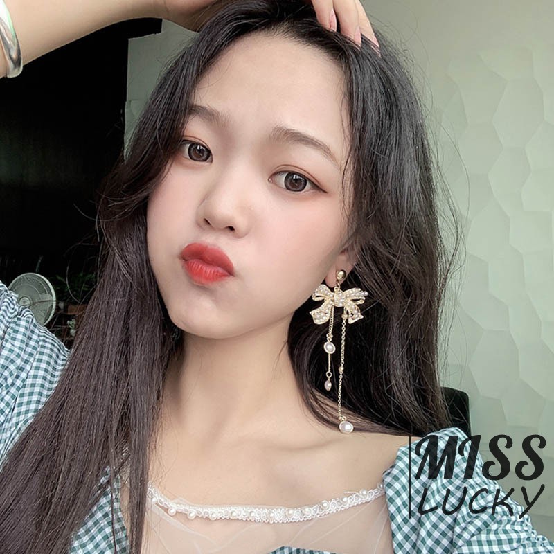 Khuyên tai nữ kiểu dáng thời trang phong cách Hàn Quốc