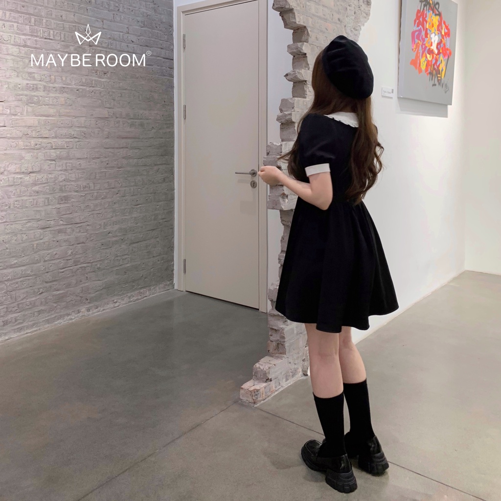 Váy suông chữ A màu đen xếp li bèo cổ bèo Emily Mayberoom