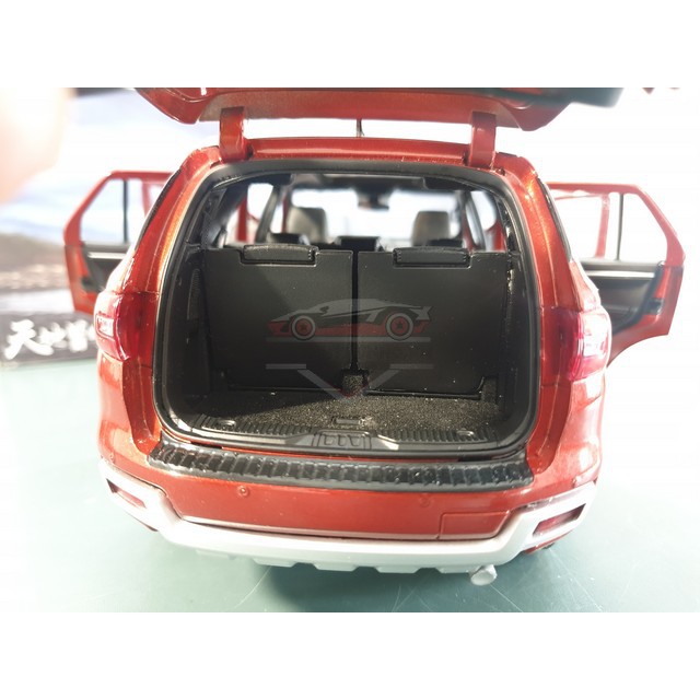 Xe mô hình Ford Everest 2019, tỉ lệ 1:18, Dealer