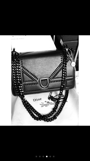 Túi Dior da mịn vỡ hộp còn ít giá sale