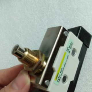 Công tắc hành trình OMROM DM4-5000