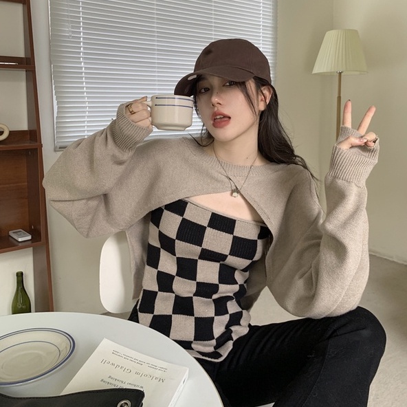 Porozi  Set áo khoác và áo hai dây họa tiết caro phong cách Hàn Quốc cho nữ