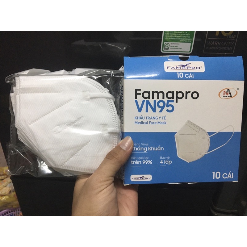 HỘP 10 CÁI KHẨU TRANG CAO CẤP FAMAPRO VN95