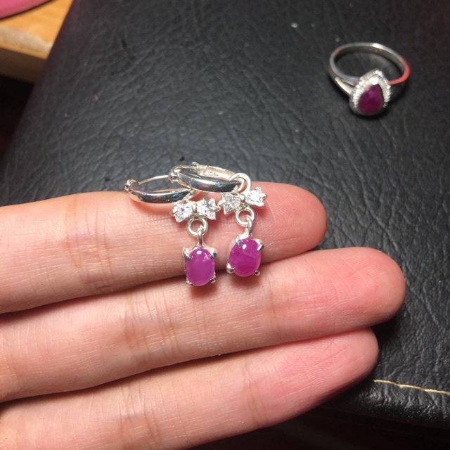 Hoa tai Ruby lục yên thiên nhiên