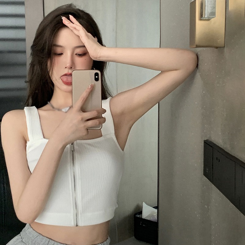 Áo Croptop Sát Nách Cổ Vuông Form Ôm Phong Cách Quyến Rũ