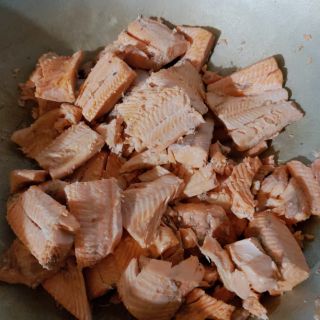 190g1 ruốc cá hồi mẹ ben
