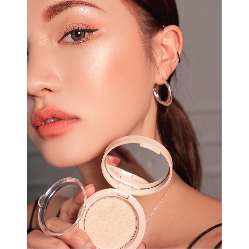 Nhũ bắt sáng 3CE glow beam highlighter #rear side