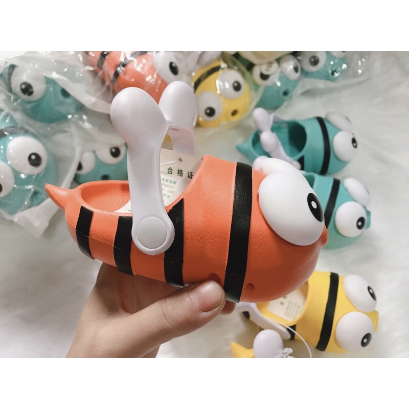 Dép rọ chất liệu EVA siêu nhẹ an toàn cho bé trai và gái đi hàng ngày, đi biển siêu dễ thương💕