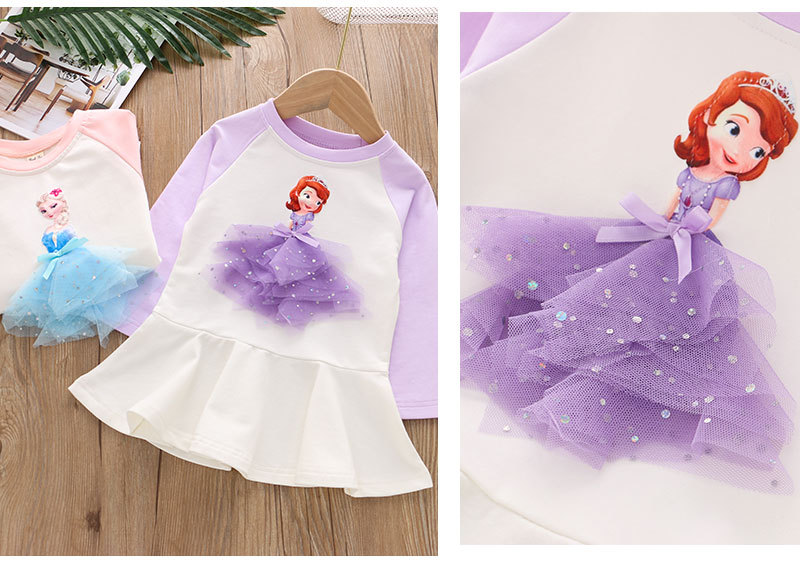 Đầm dài tay họa tiết chấm bi độc đáo cho bé gái