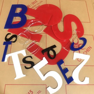 Cắt mica theo yêu cầu. Cắt chữ mica, số mica