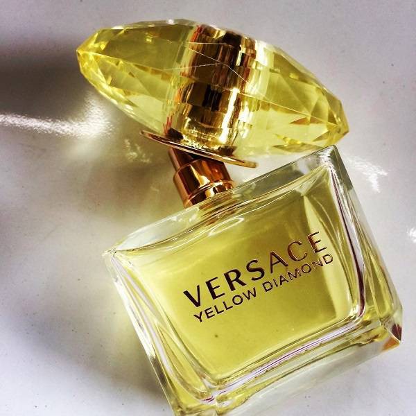 VERSACE YELLOW DIAMOND NƯỚC HOA NỮ PHIÊN BẢN LẤP LÁNH