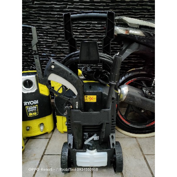 Máy xịt rửa xe Ryobi 220V 1800W