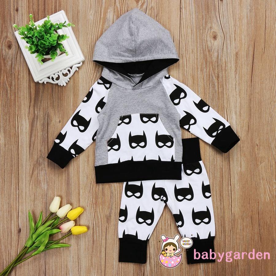 Bộ áo tay dài có nón hoodie và túi giữ ấm tay + quần dài vải thun họa tiết hình cho các bé nhỏ