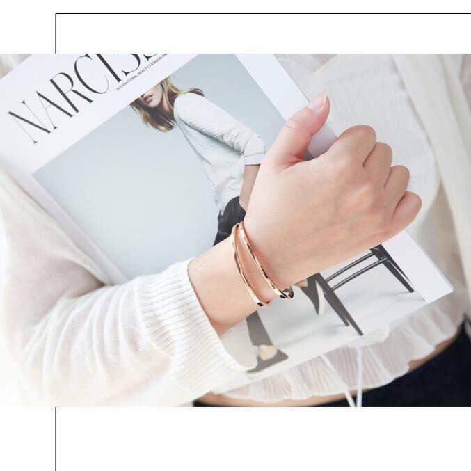 Vòng CK Outline Bangle - Vòng Tay Cuff Titanium không gỉ [Bảo hành 5 năm]