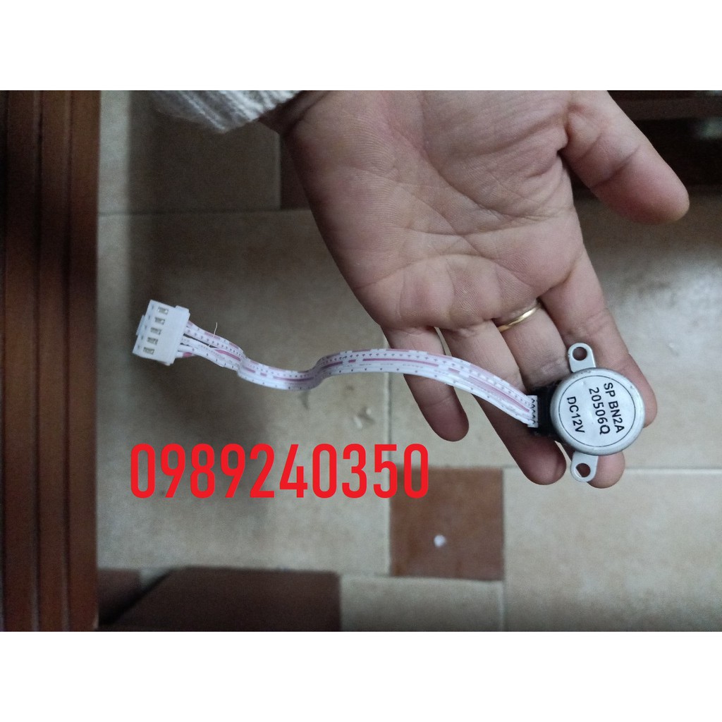 Mô tơ vẫy đảo gió điều hòa Daikin DC12V 5 dây