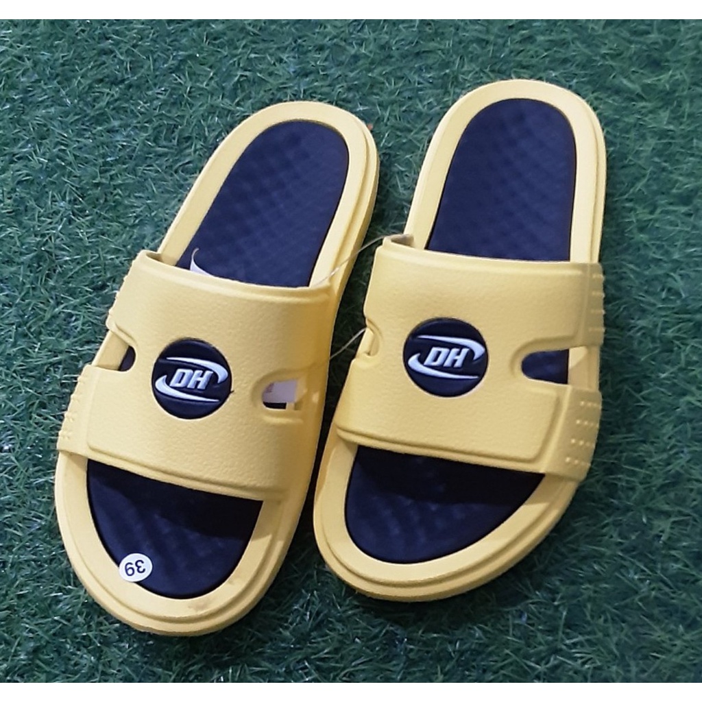 dép quai ngan nam, chất liệu nhựa mềm, mang êm chân, thông thoáng, siêu bền, size từ 39-42.