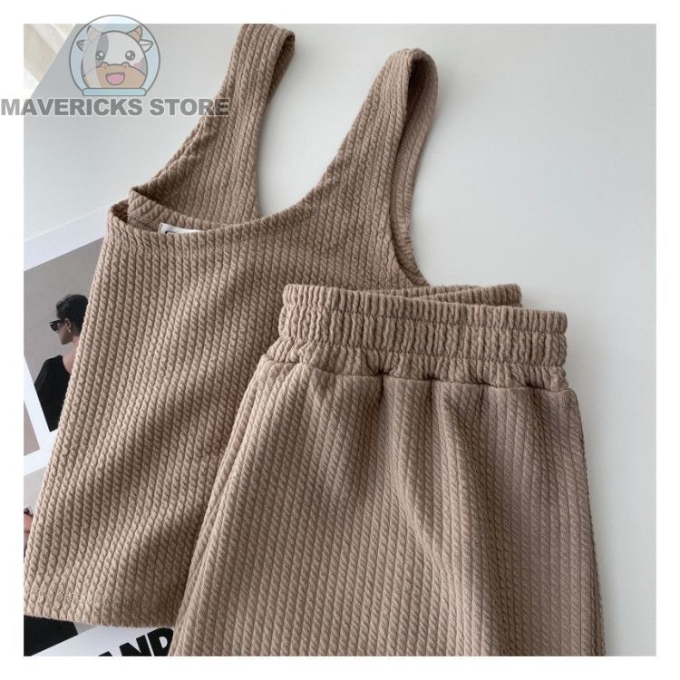 Set đồ mùa hè 2 món gồm áo ba lỗ dáng rộng màu trơn thoải mái phong cách Hàn Quốc mới dành cho nữ