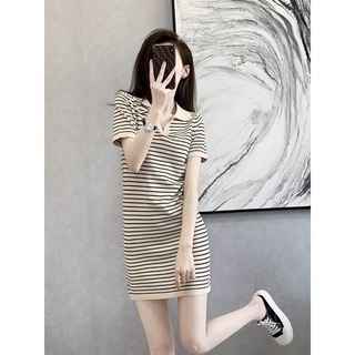 váy kẻ ngang polo
