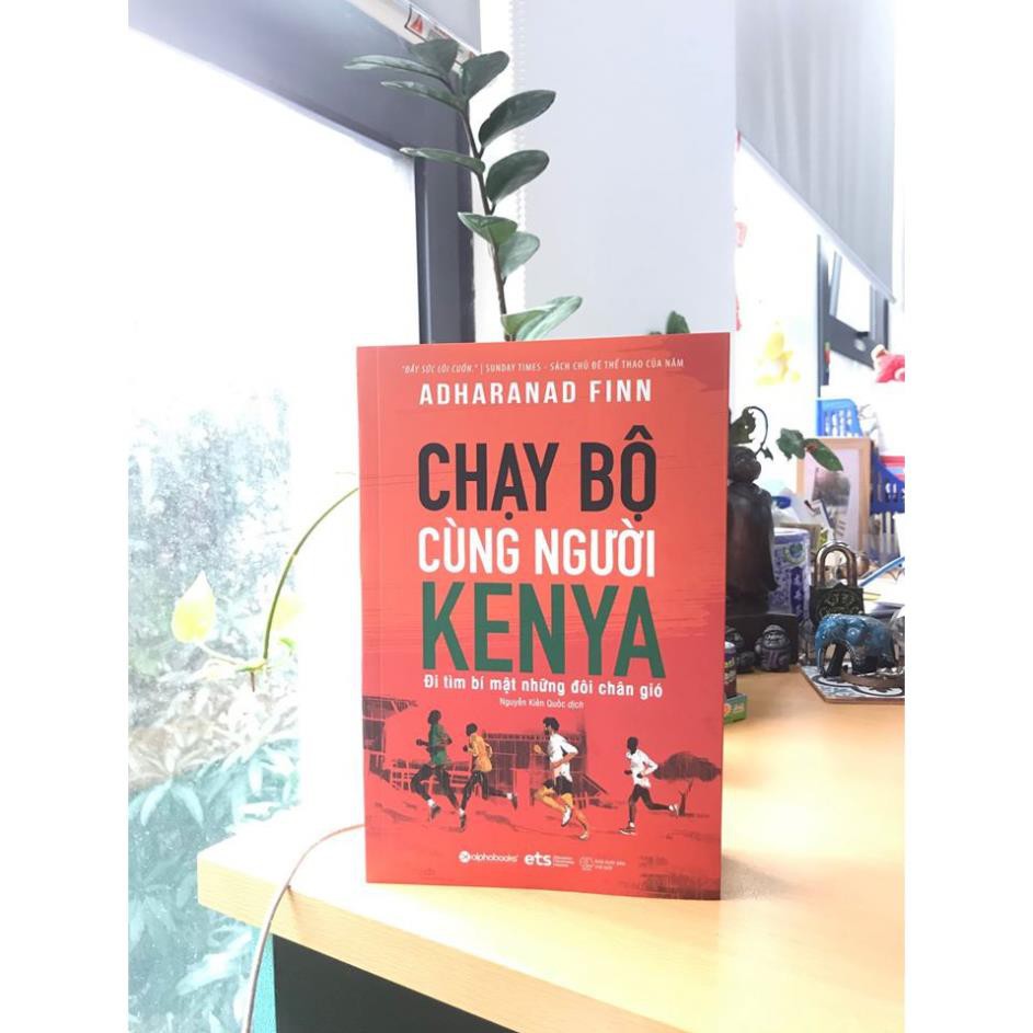 Sách - Chạy bộ cùng người Kenya [AlphaBooks]
