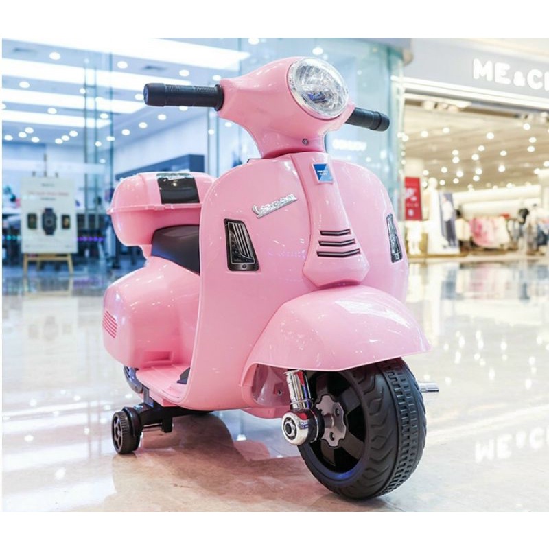 Xe máy điện vespa cho bé nhẵm chân ga Q518