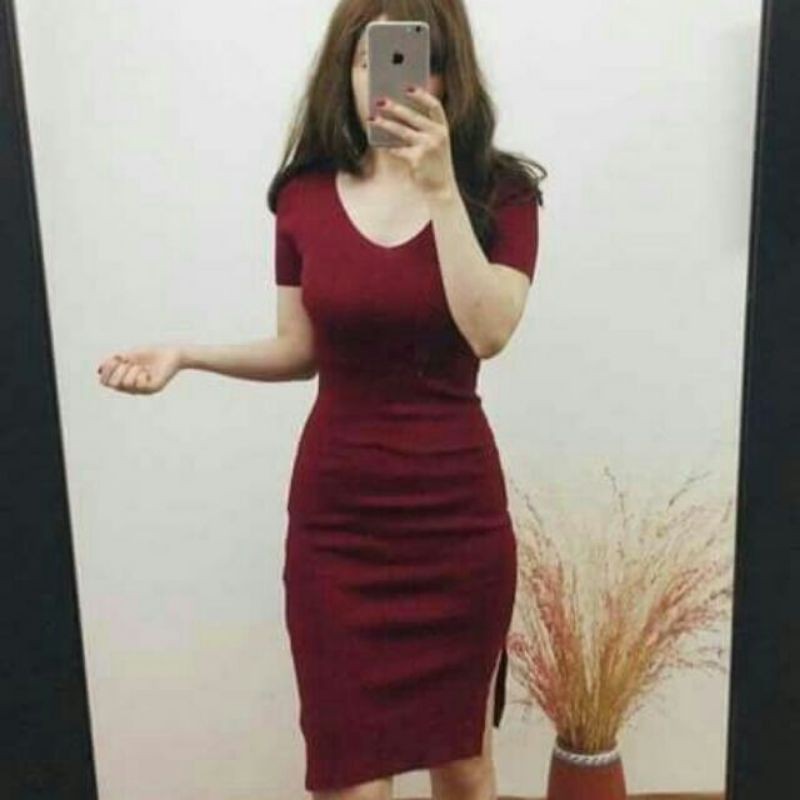 Đầm body cổ tim