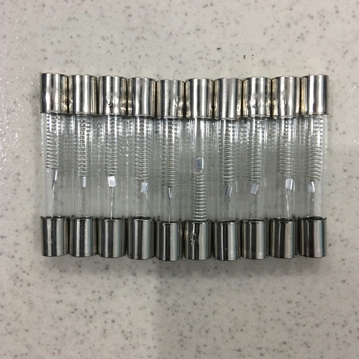 Cầu chì lò vi sóng