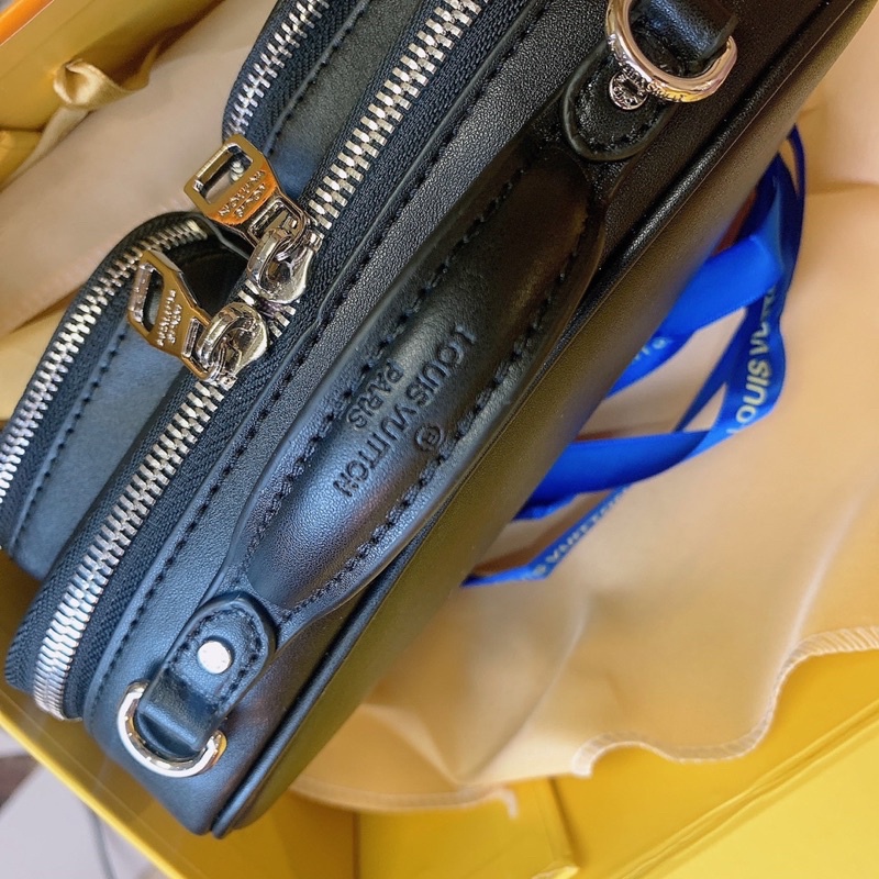 Túi chéo W266-21 LV Utility Crossbody fullboxbillbook quá dân chơi luôn ko phải bàn nha