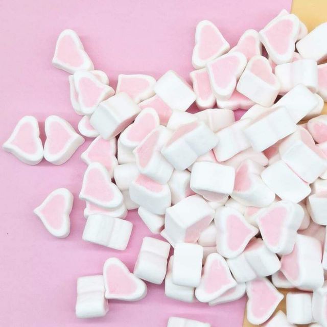 Kẹo marshmallow gói 1kg( còn màu trắng và mích màu)