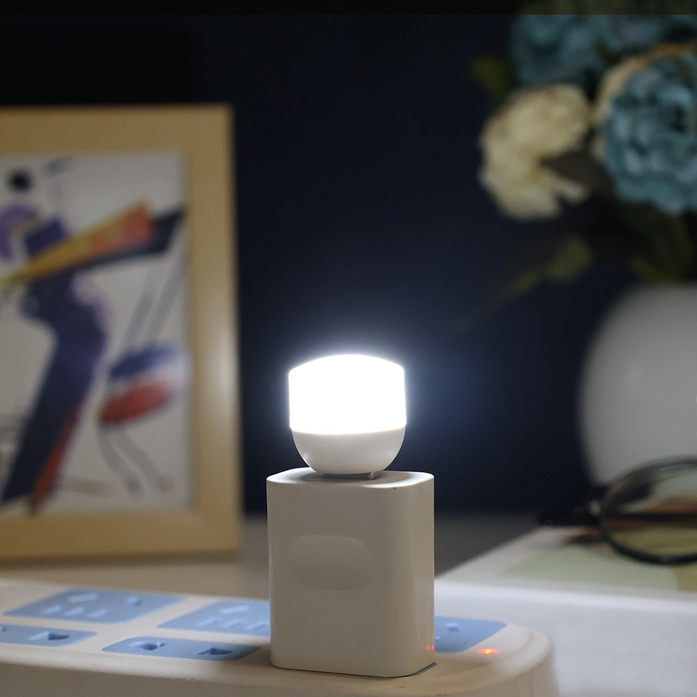 Đèn Led Đọc Sách Bảo Vệ Mắt Sạc Cổng USB Hình Tròn Nhỏ Tiện Dụng