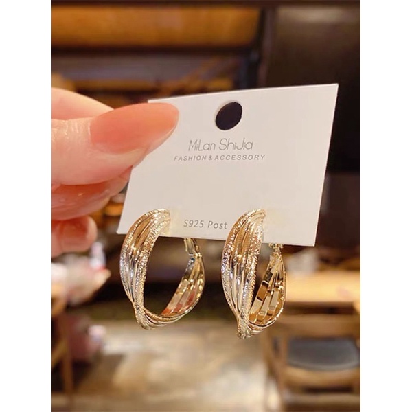 bông tai tròn nhiều cạnh, khuyên tai dạng khía phong cách retro