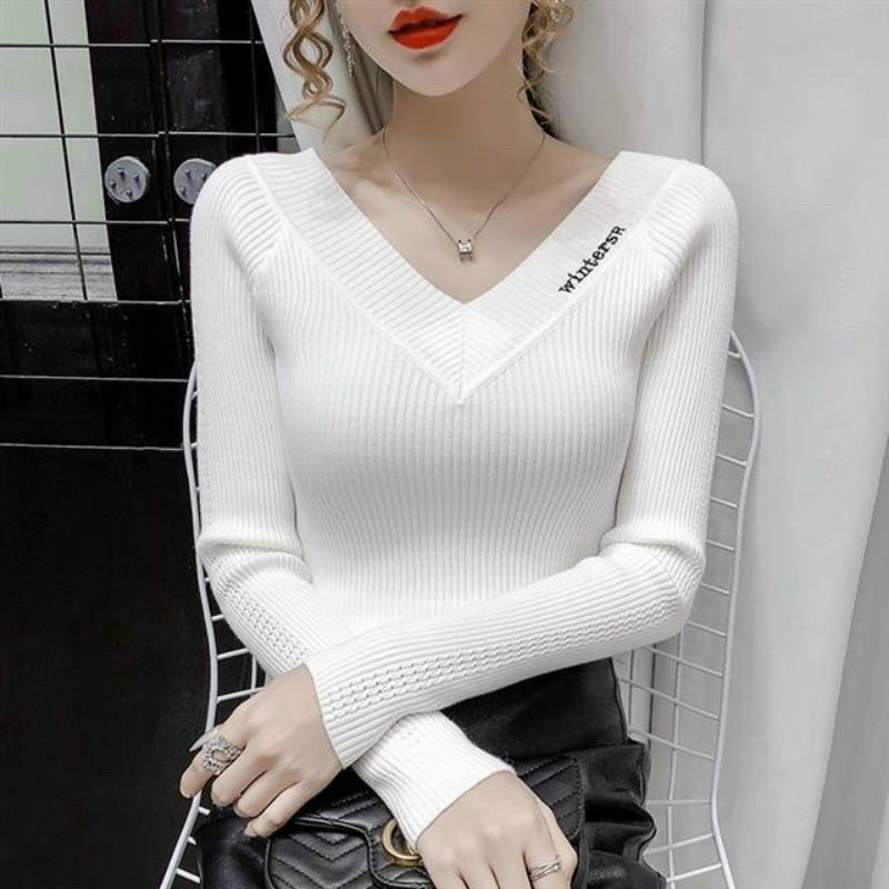 Áo thun cổ tim tay dài cổ thêu chữ  (A15