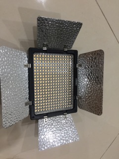 Thanh lý Đèn led studio Yongnuo YN 300 III