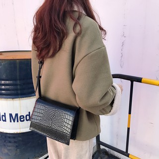 Túi da retro đeo chéo nắp gập