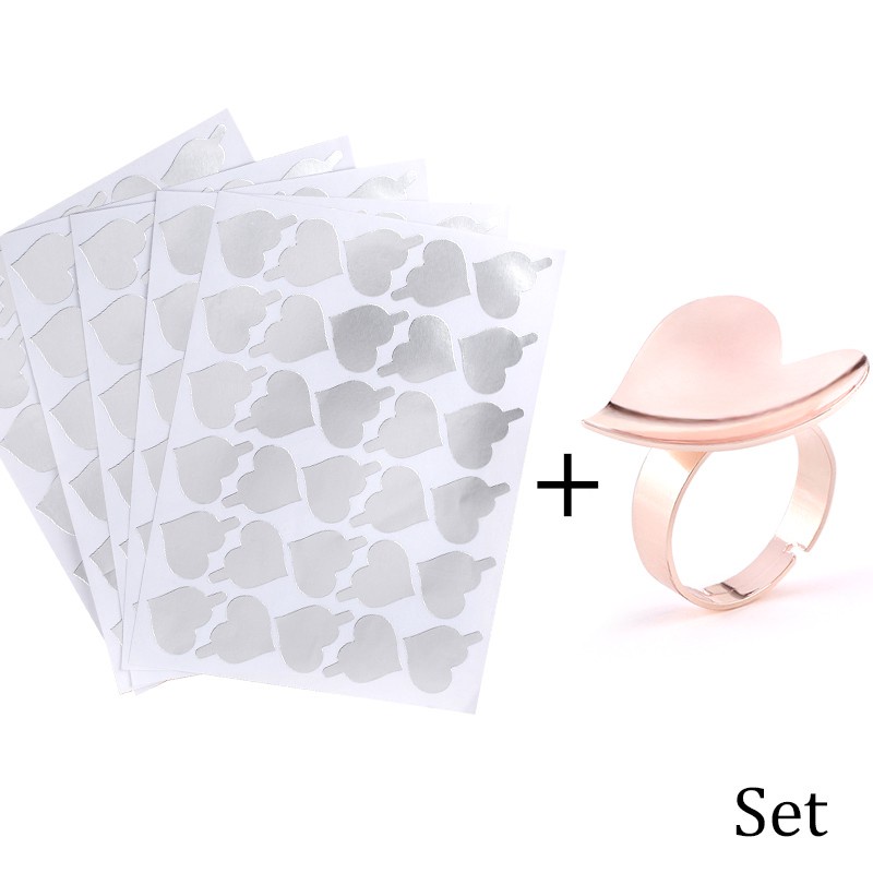 Một trái tim màu hồng hình cao su... Dán mắt lại. Khung hình sắc tố.