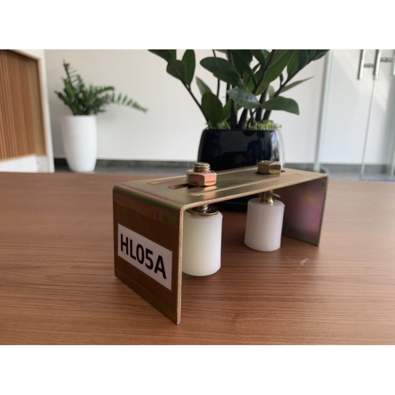 Bộ con lăn đón cổng lùa mã: HL05A.